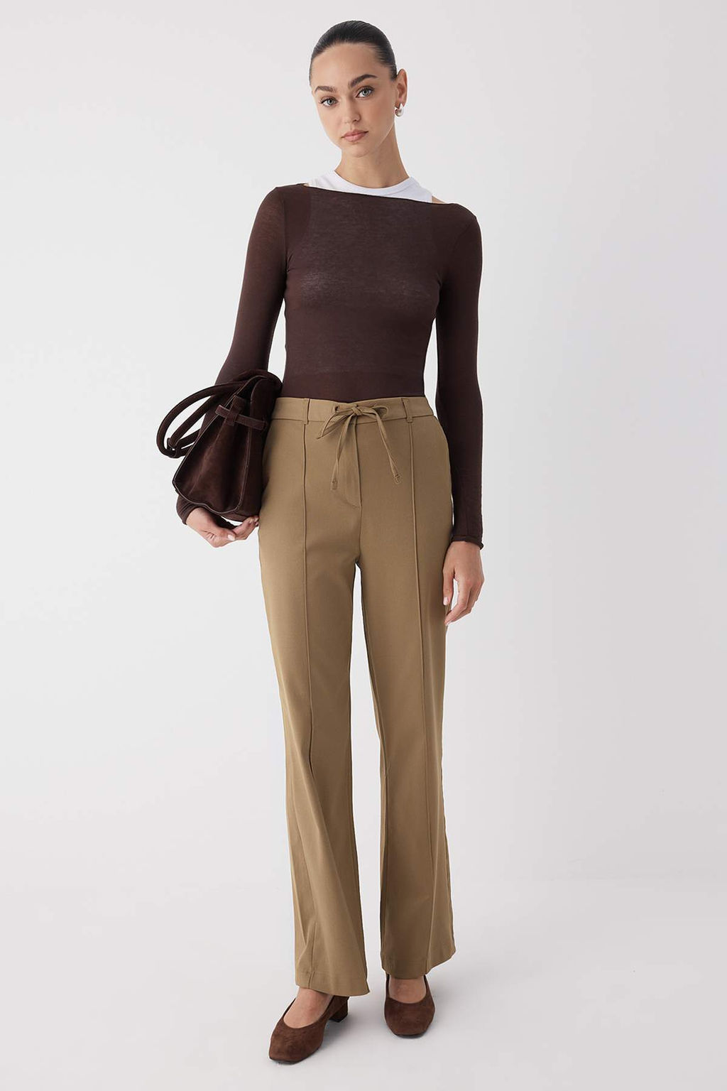 Siyah Bagc?kl? K?sl?k Tuseli Rahat Kumas Wide Leg/Genis Paca Pantolon TWOAW26PL00012 - Trendyolmilla фото 2