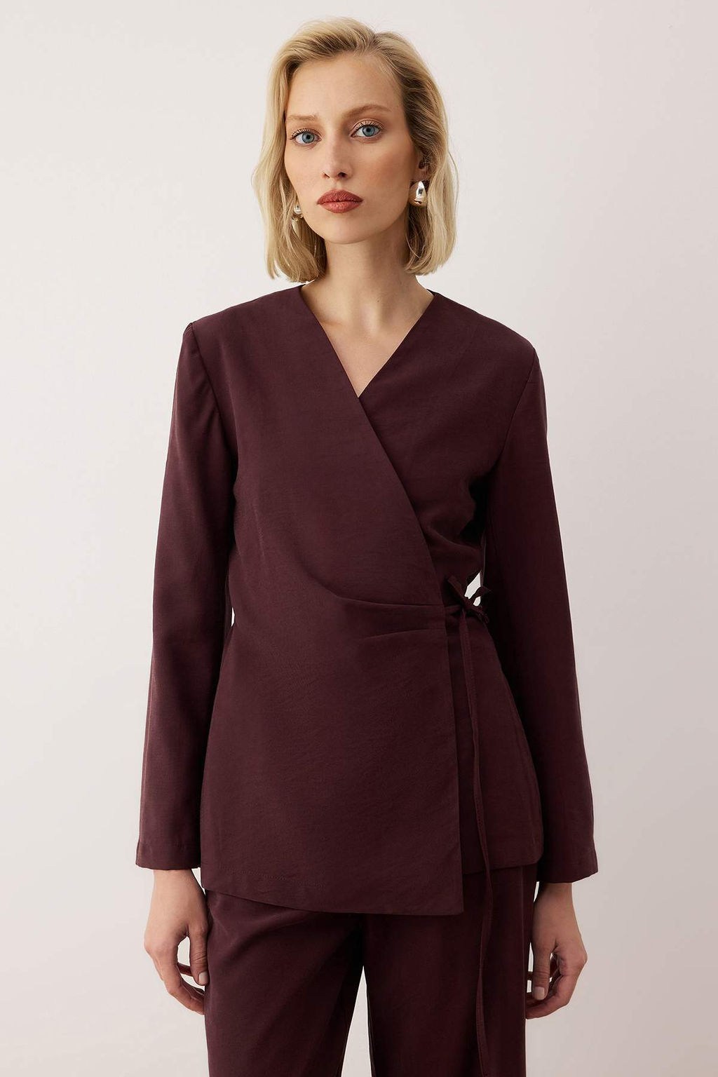 EXCLUSIVE Ozel Koleksiyon Murdum Yumusak Tuseli Kruvaze Dokuma Bluz TWOAW26BZ00265 - Trendyolmilla фото 2