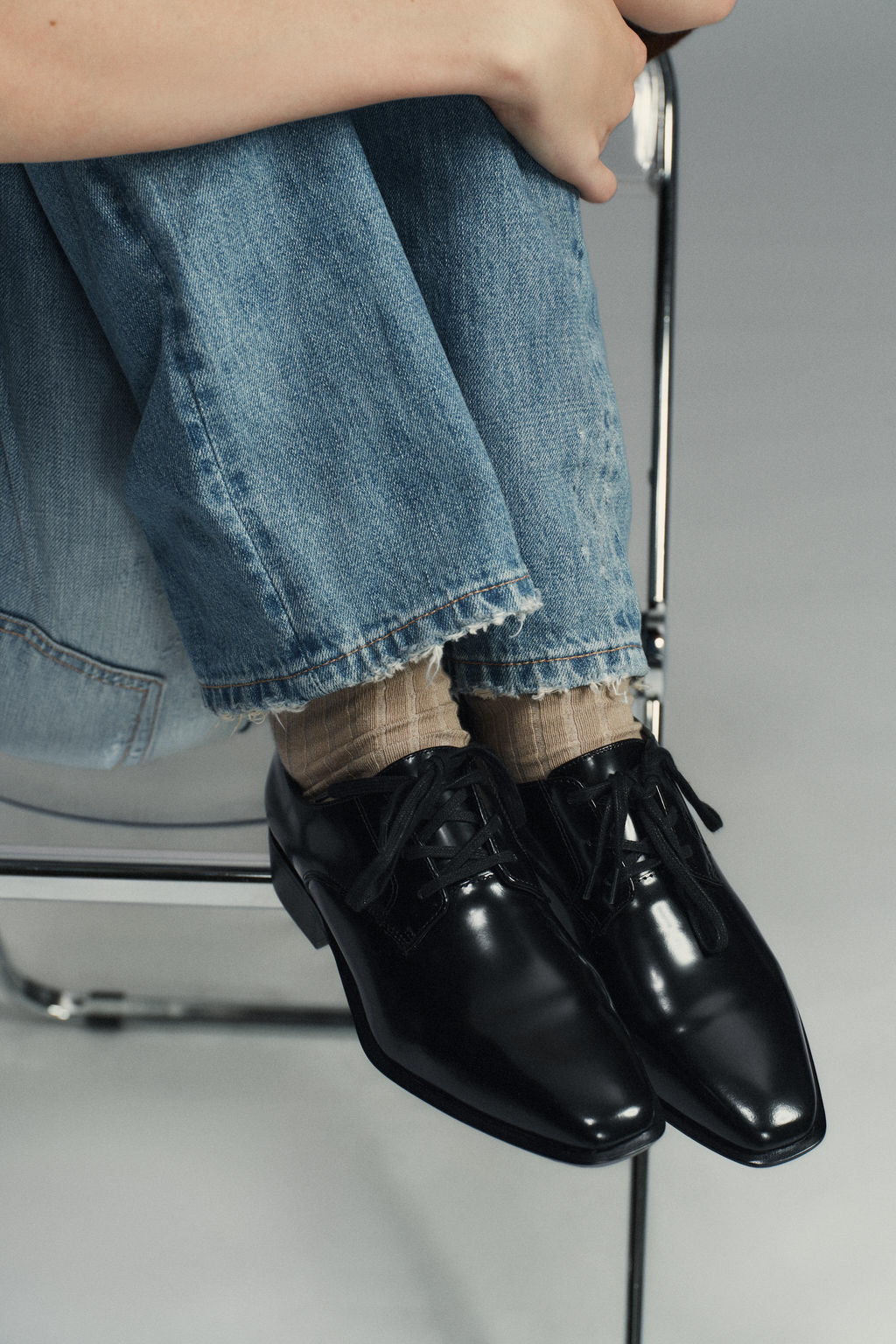 LEATHER LACE-UP DERBY SHOES