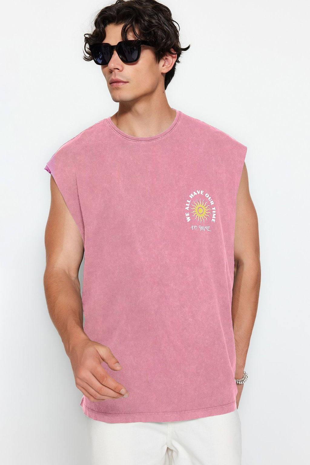 TRENDYOL MAN Gul Kurusu Oversize/Genis Kesim Soluk Efektli Yaz? Bask? %100 Pamuk T-Shirt/Atlet TMNSS23AL00009 - Trendyolmilla фото 11