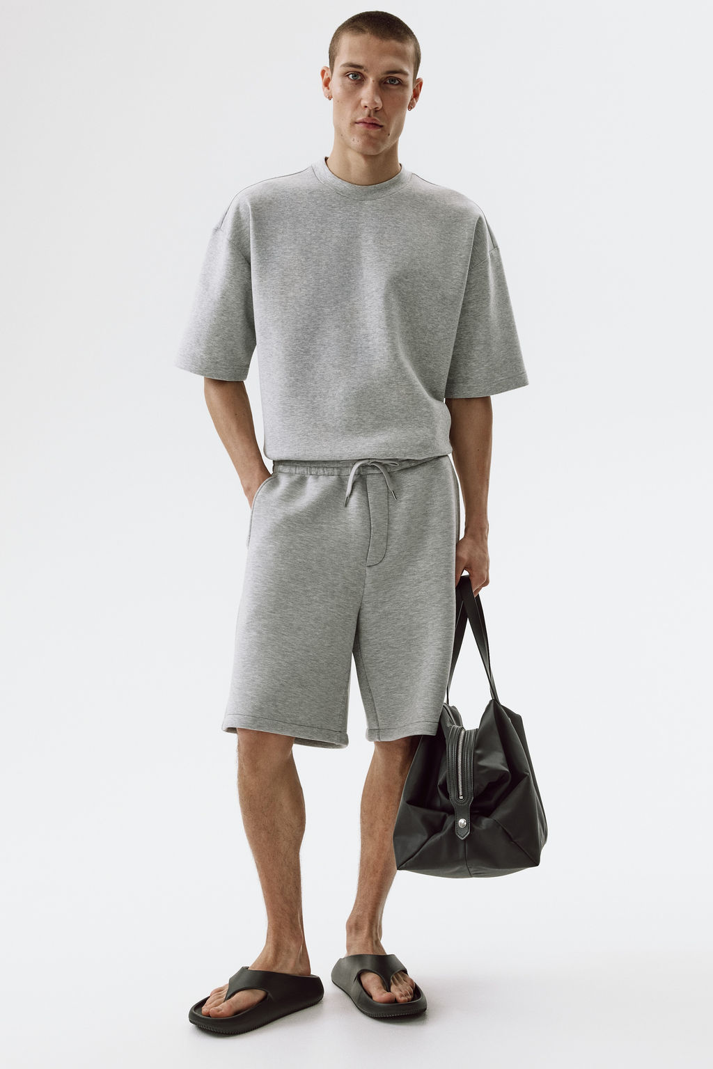 Pantal?n corto efecto neopreno Relaxed Fit - H&m фото 5