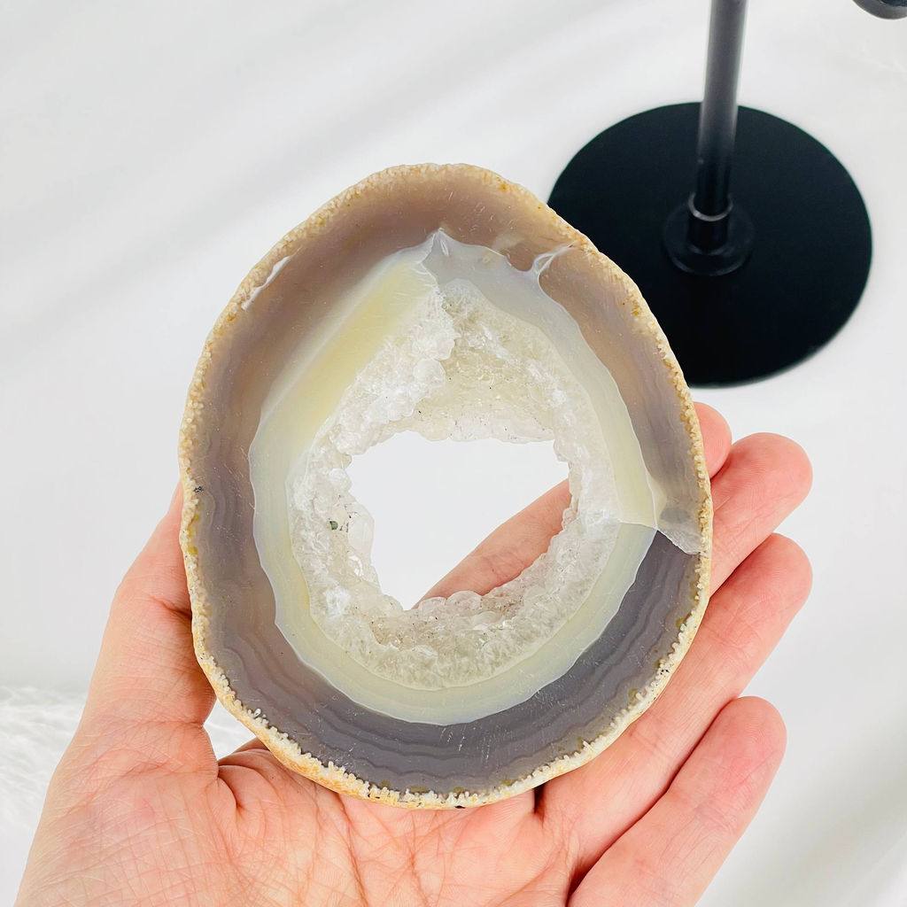 Срез Агата на подставке - Радуга самоцветов фото 2