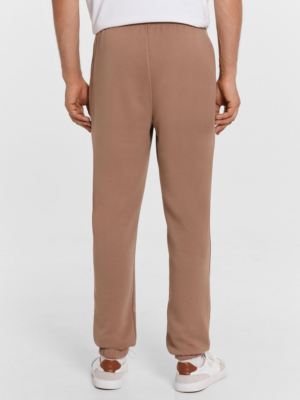 Брюки-джоггеры мужские в бежевом цвете карамель 181222