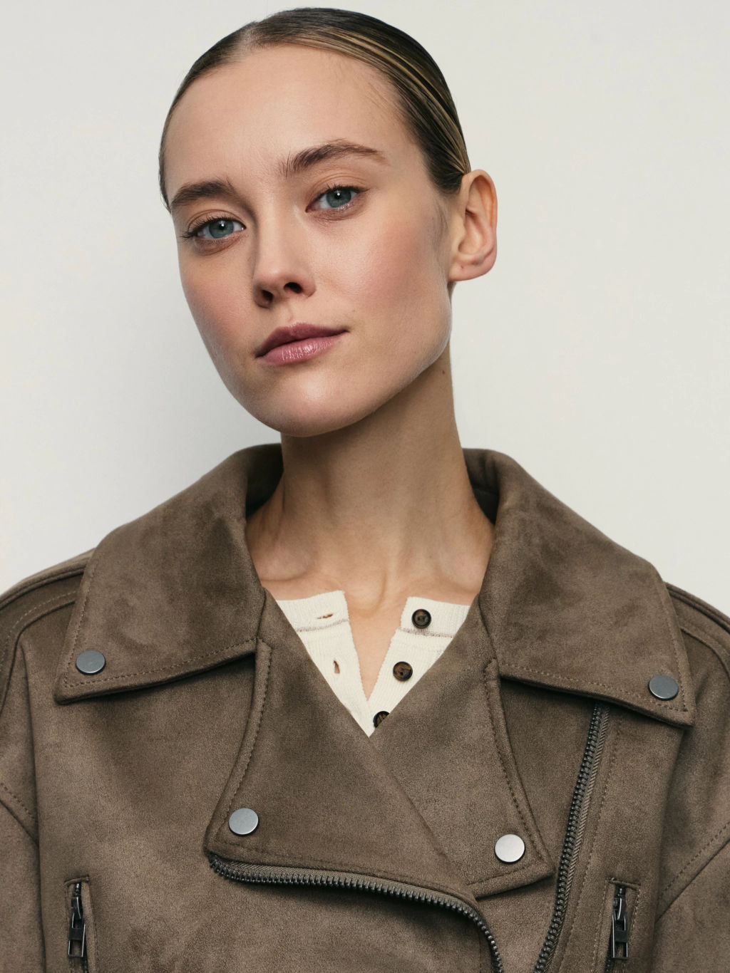 Куртка из искусственной замши с ремнём / Zarina  фото 6