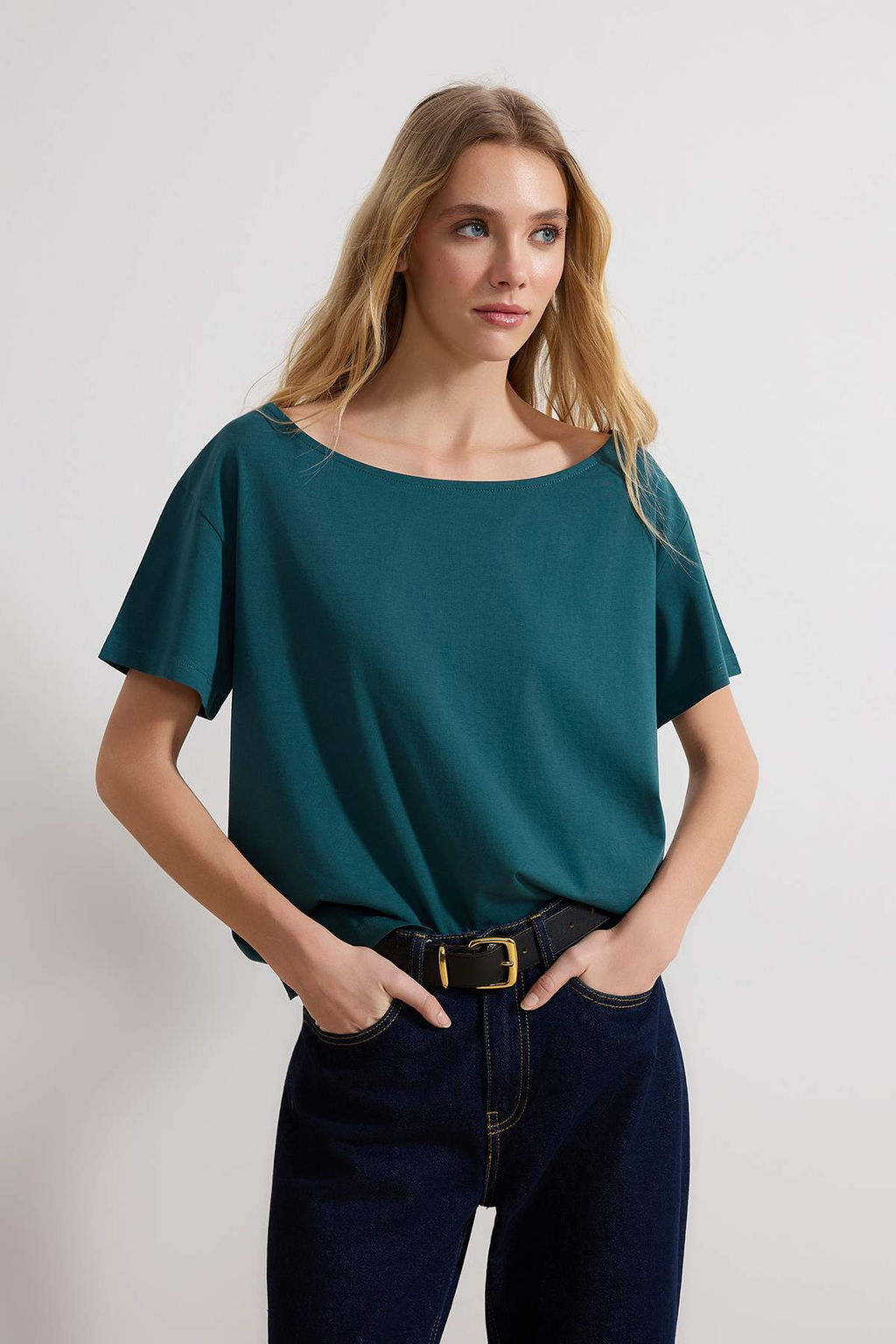 Zumrut Yesili %100 Pamuk Oversize/Genis Kal?p Kay?k Yaka Orme T-Shirt TWOSS20TS0140