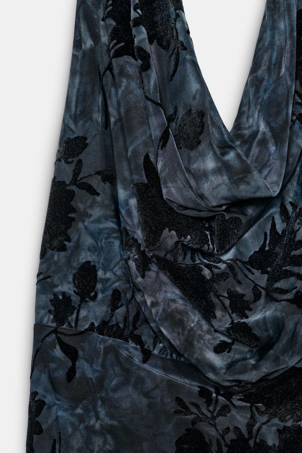 FLOCKED HALTER DRESS - Zara фото 7