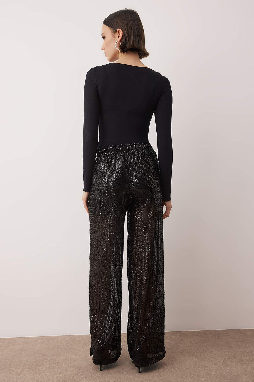 Siyah Pul Payet S?k/Gece Party Mini Sort Astarl? Y?lbas? Pantolon TPRAW26PL00001