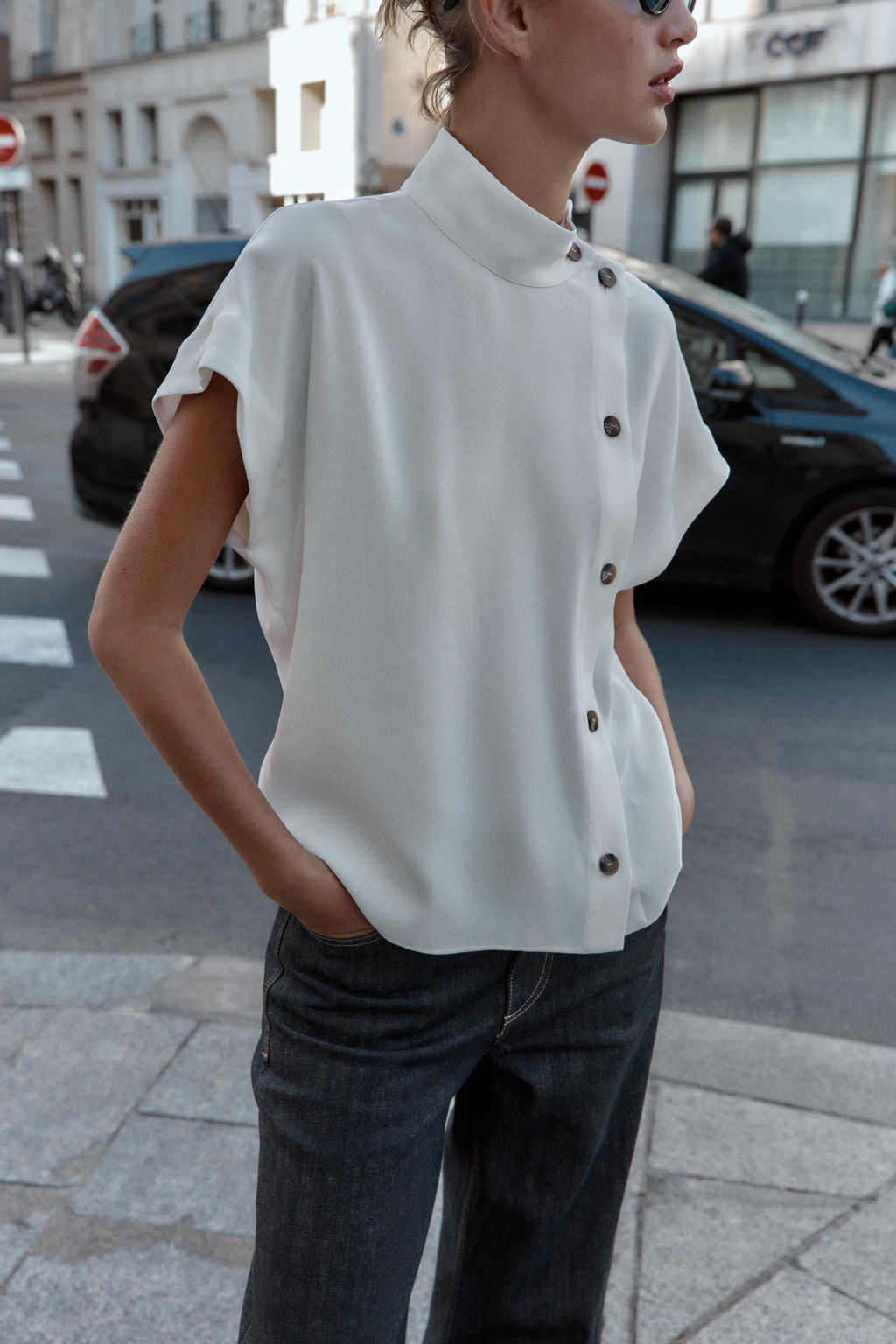 SHIRT WITH CONTRAST BUTTONS - Zara фото 2
