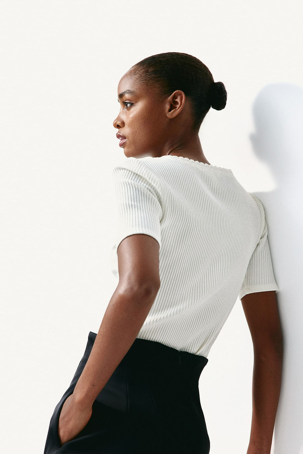 Top de canale con botones - H&m фото 3
