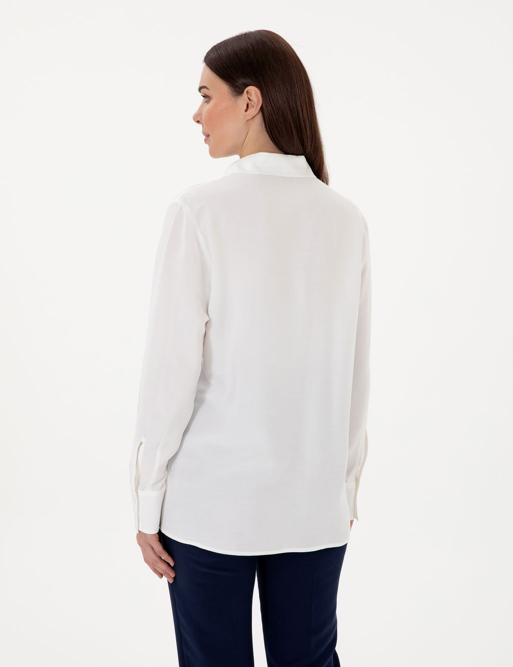 Beyaz Comfort Fit Uzun Kollu G_mlek