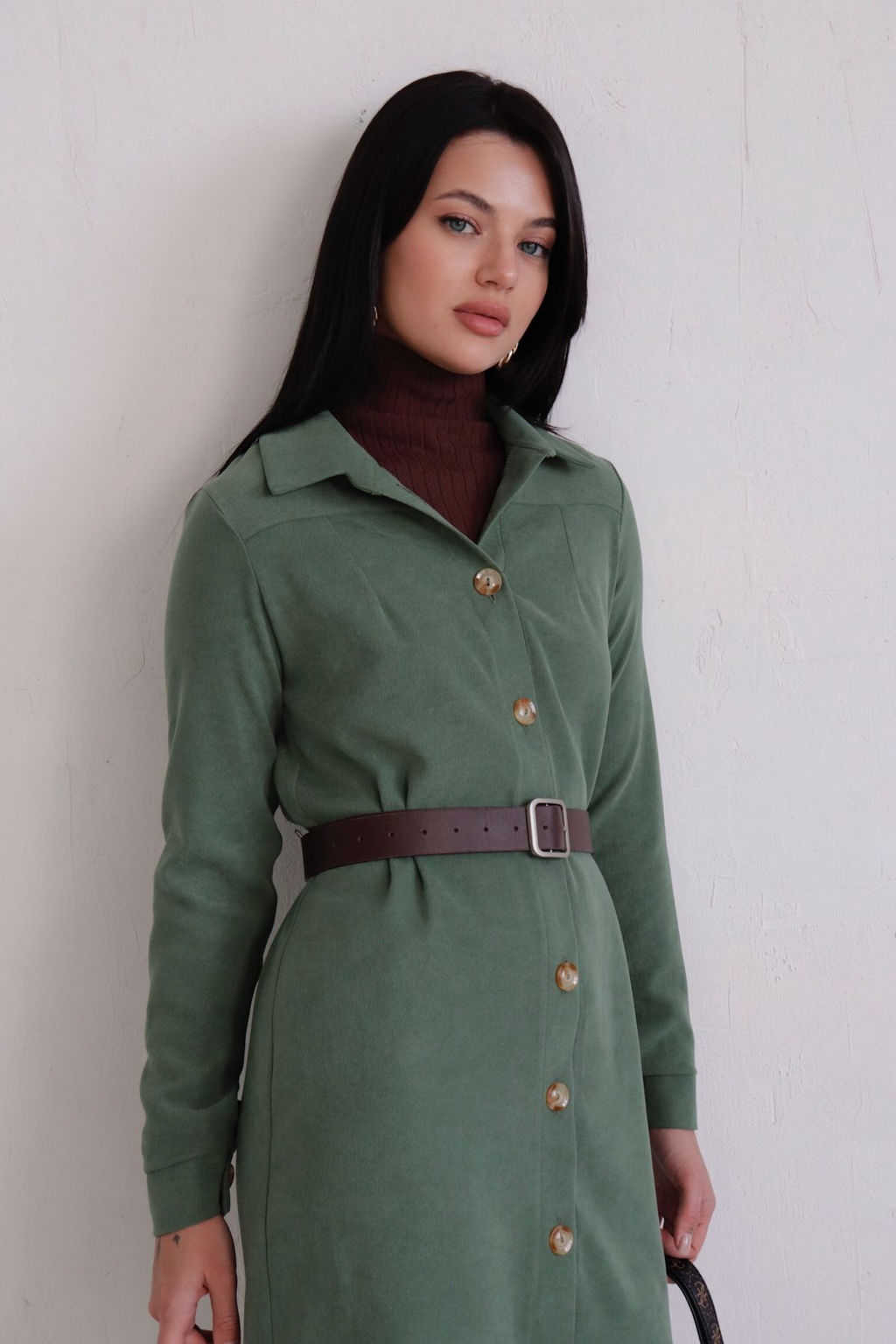 10896 Платье-рубашка из микровельвета папоротник - Martichelli фото 27