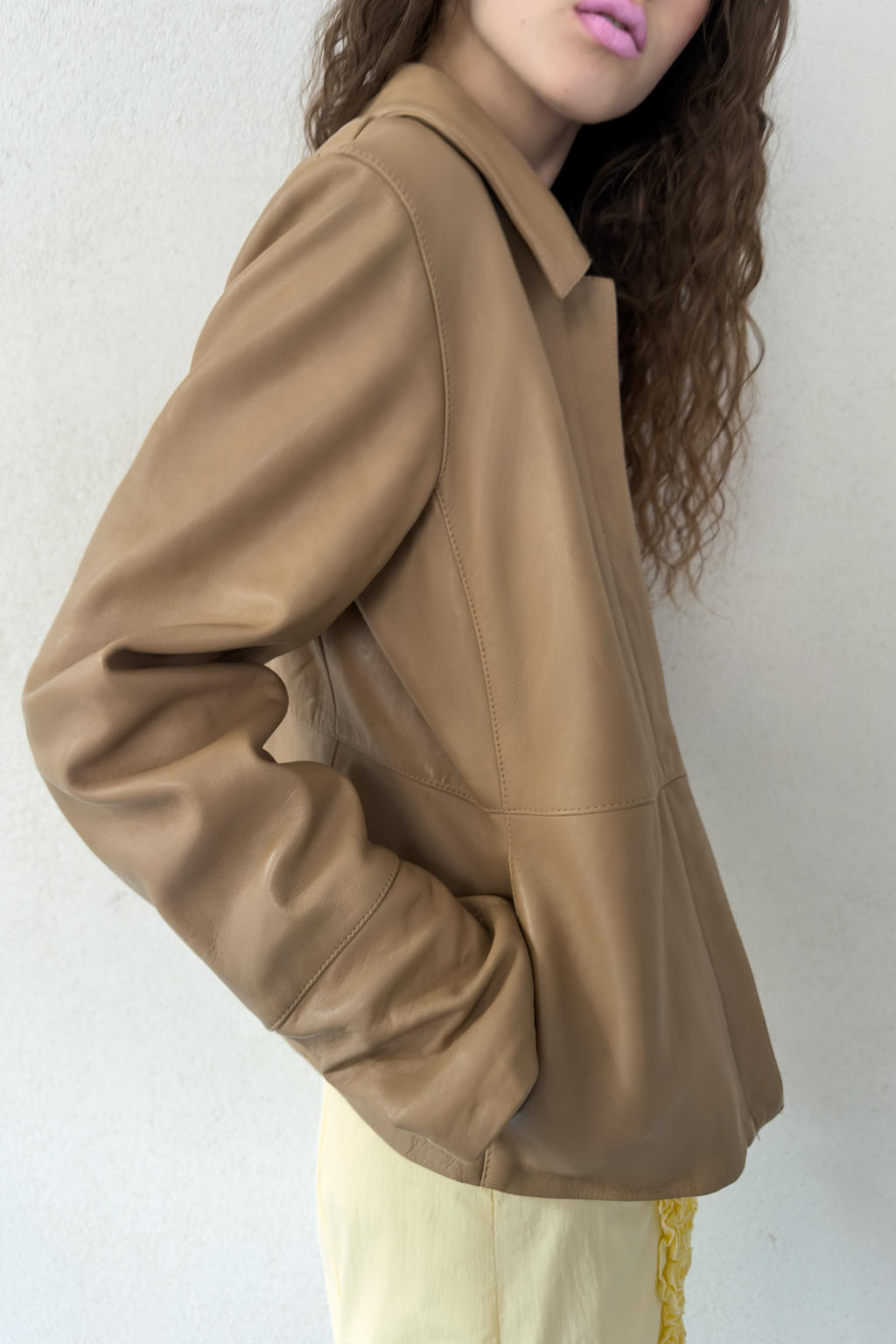 BLAZER ENTALLADA PIEL 100% / Piedra - Zara фото 11