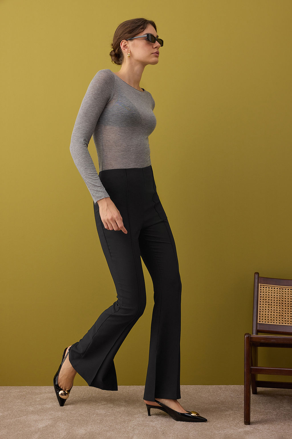 Siyah Flare Kal?p Nervurlu Bootcut Pantolon TWOAW26PL00043