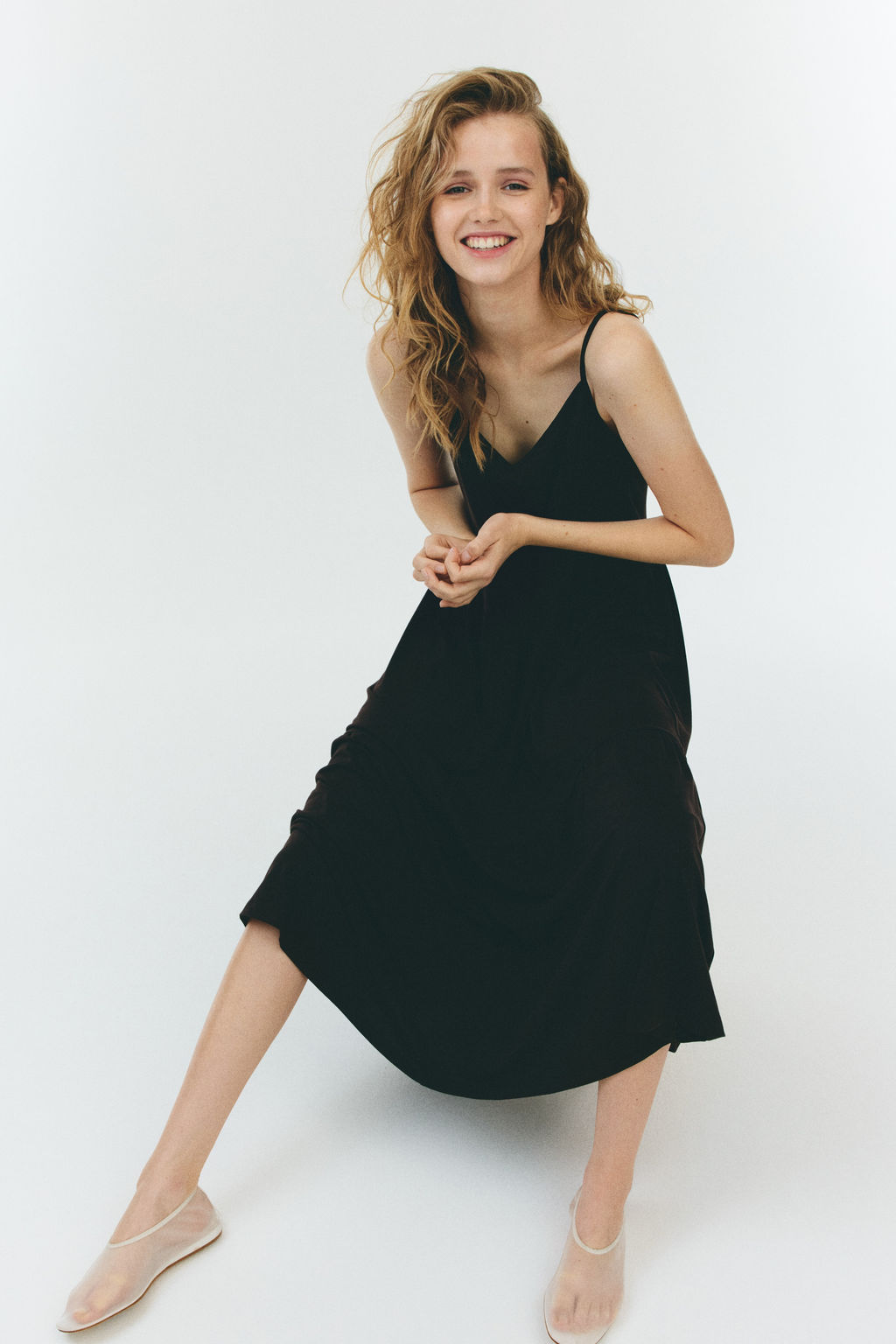 Vestido escalonado con tirantes espagueti - H&m фото 5