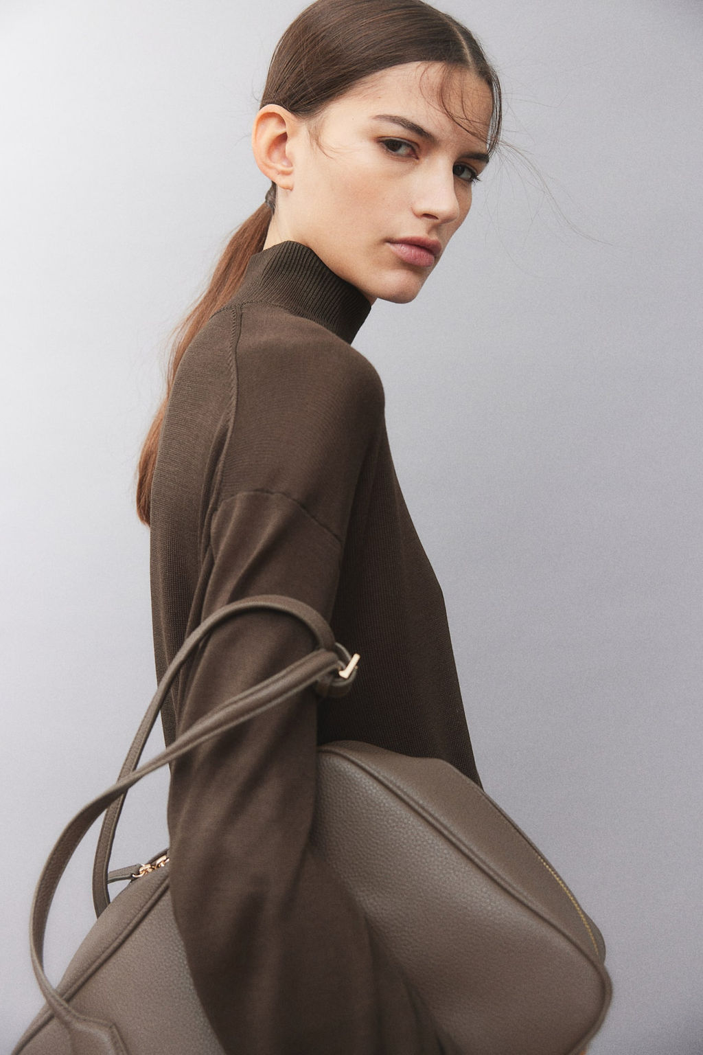 Jersey de punto fino con cuello perkins - H&m фото 3