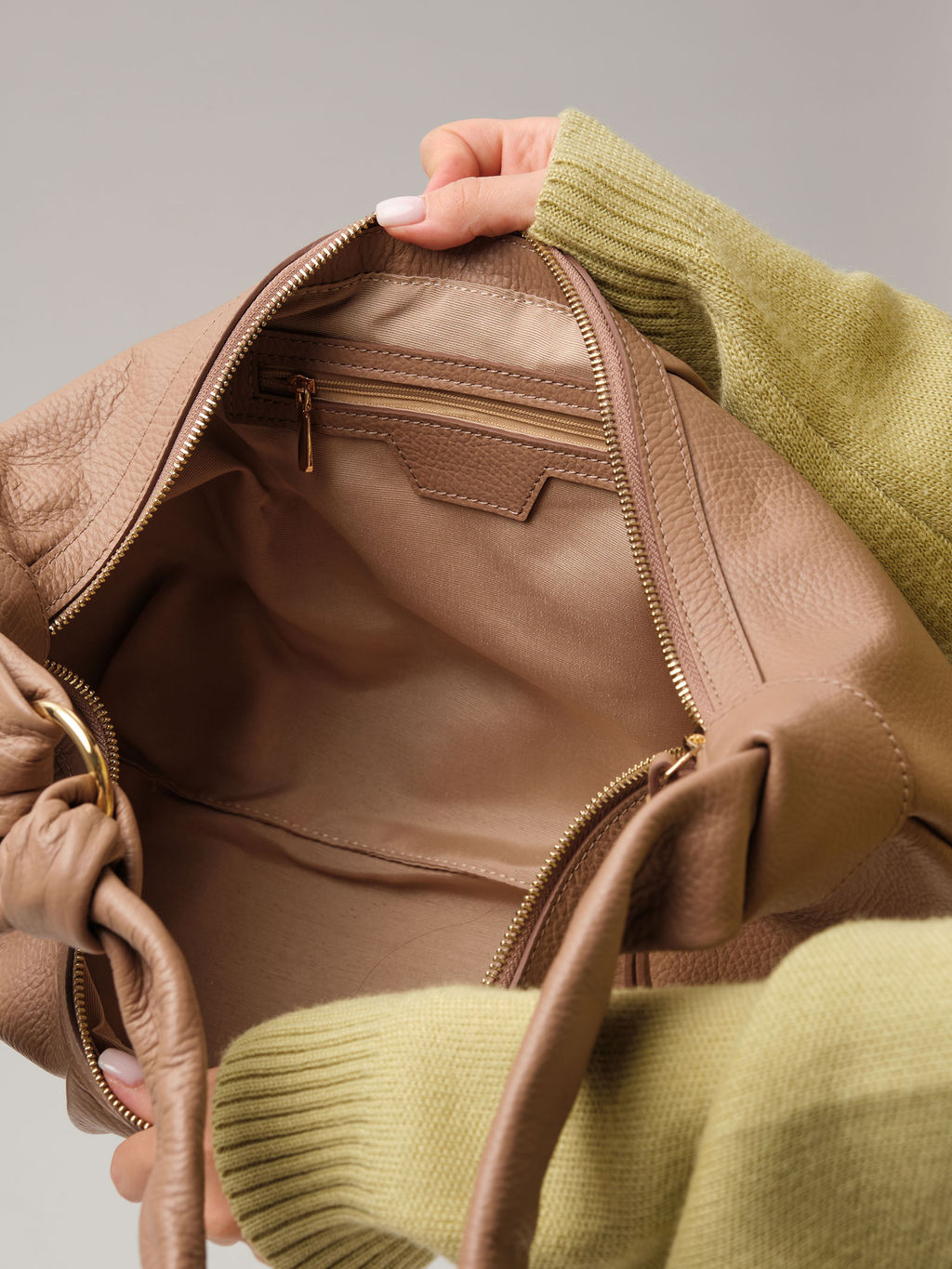 Кожаная сумка Azaro 30846 гоби