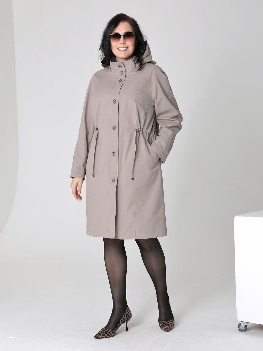25137 Плащ серо-бежевый