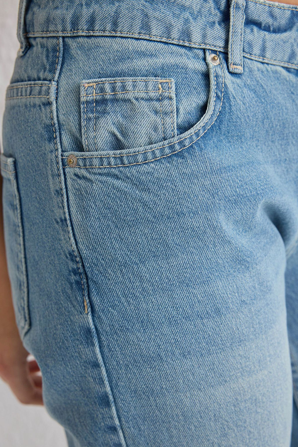 Mavi Dusuk Bel Flare Jeans TWOSS25JE00189 - Trendyolmilla фото 5