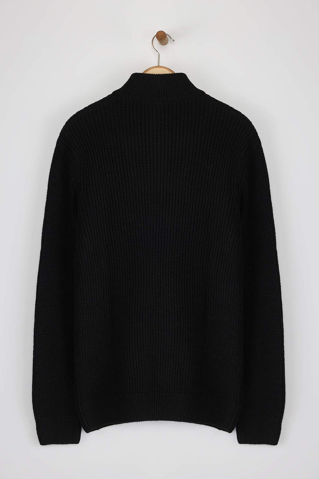 Siyah Regular Fit Yunlu Fermuarl? Bal?kc? Yaka Triko Kazak TMNAW22KZ0347