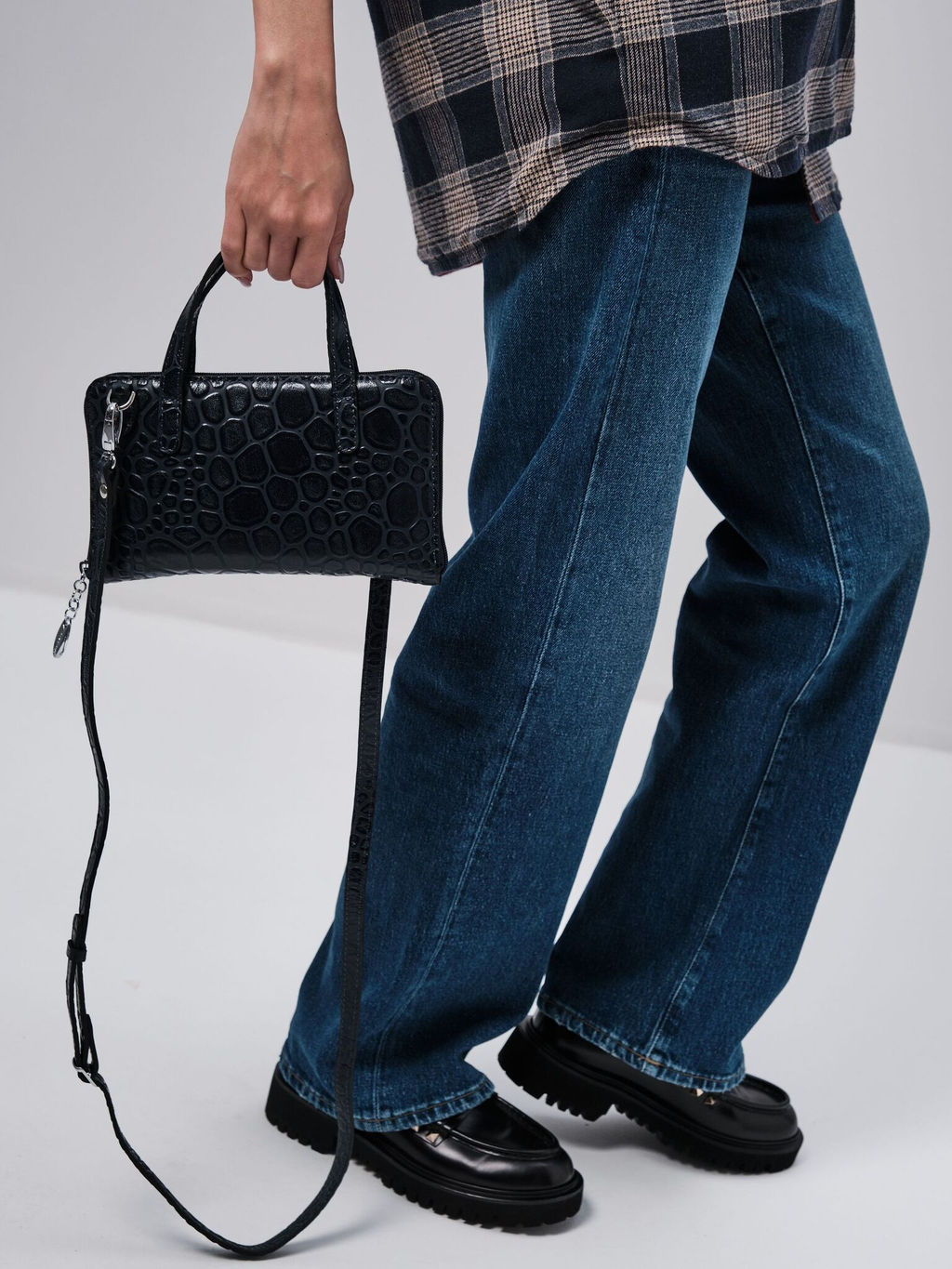 Сумка кожаная Azaro 30850 синий камень