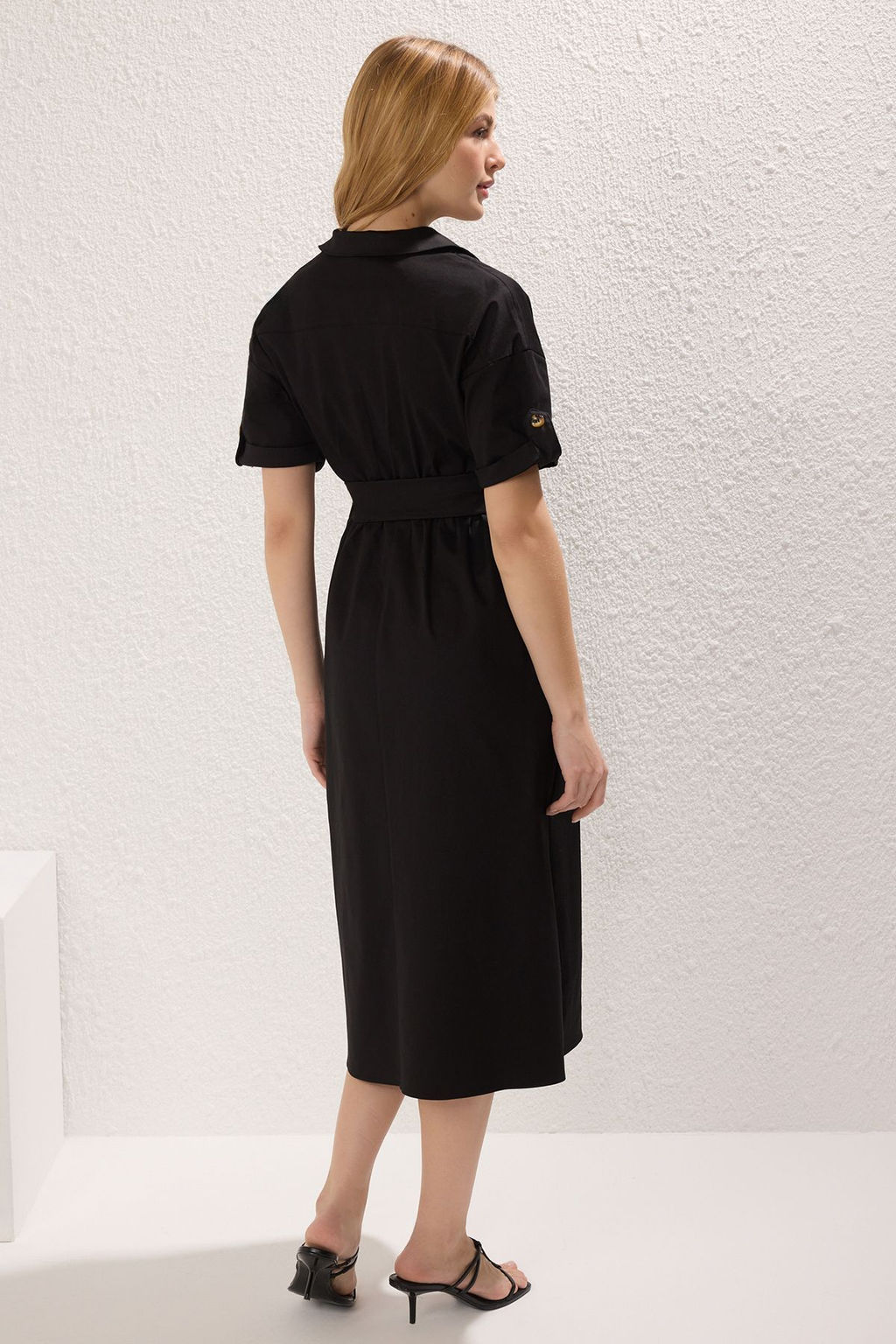 TRENDYOLMILLA Siyah Kusakl? Duz A Kesim Midi Dokuma Elbise TWOSS25EL00178 фото 8