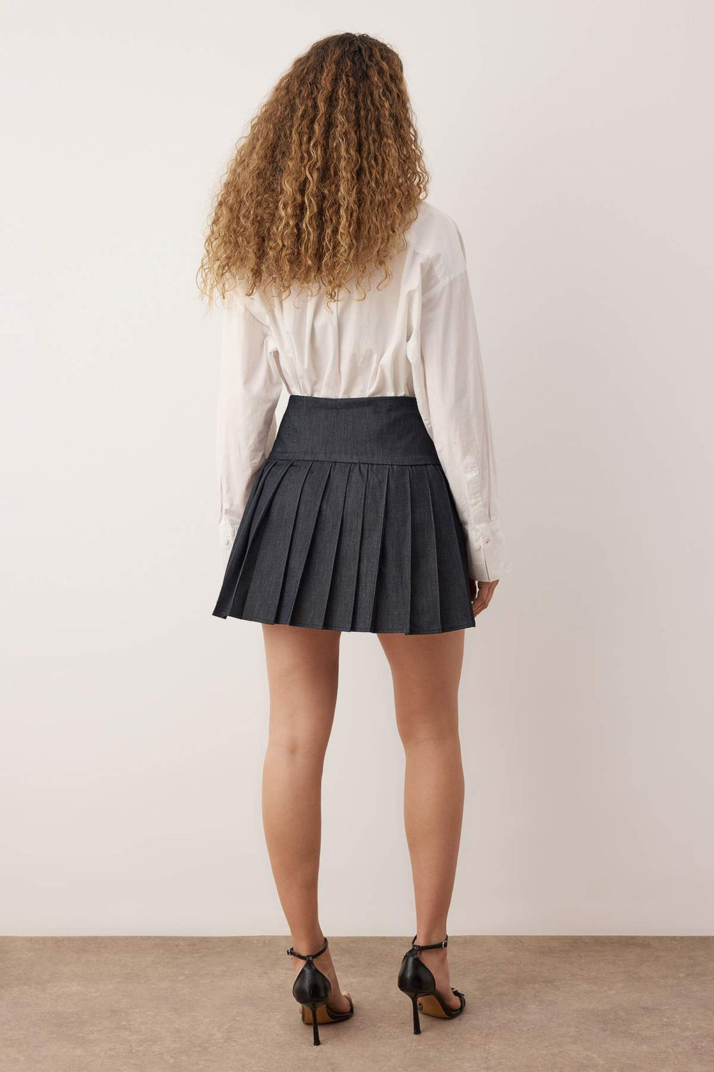 Gri Piliseli Mini Dokuma Casual/Gunluk Etek TWOAW26ET00147 - Trendyolmilla фото 10