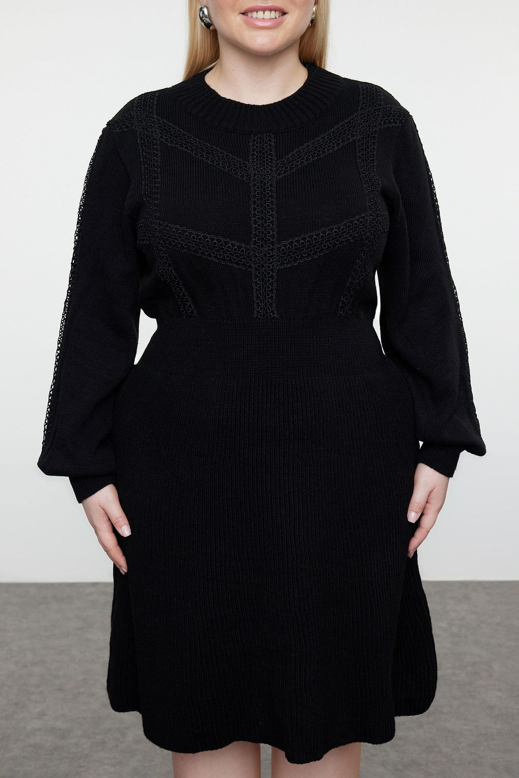 Siyah Orgu Detayl? Fitilli Triko Elbise TBBAW24AH00018 - Trendyolmilla фото 3