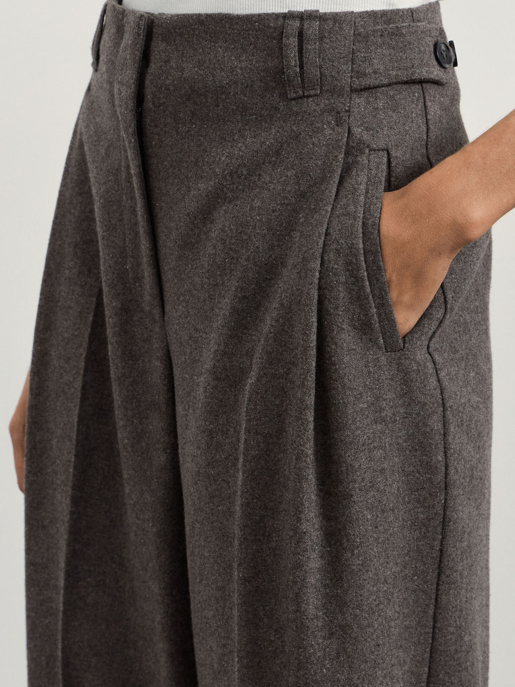 Брюки из шерсти с защипами / Zarina  фото 5