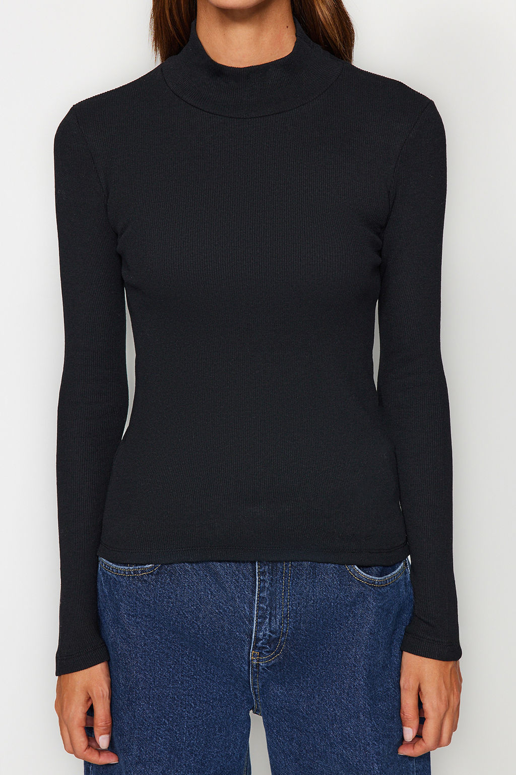 Trendyolmilla Siyah-Beyaz 2li Paket Fitilli Dik Yaka Fitted/Vucuda Oturan Uzun Kol Esnek Orme Bluz TWOAW24BZ00257