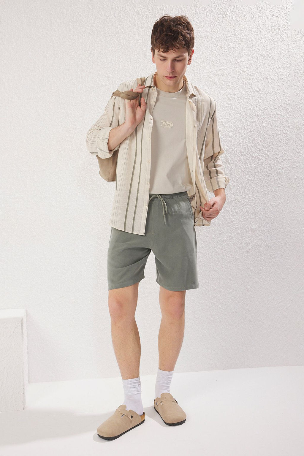 TRENDYOL MAN Erkek Haki %100 Modal Yazl?k Sort & Bermuda TMNSS25SR00009 - Trendyolmilla фото 2