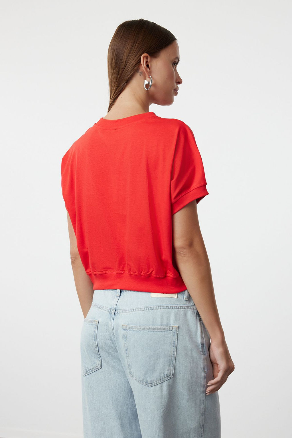 TRENDYOLMILLA K?rm?z? %100 Pamuk Premium Slogan Bask?l? Crop Orme T-Shirt TWOSS24TS00013 фото 5