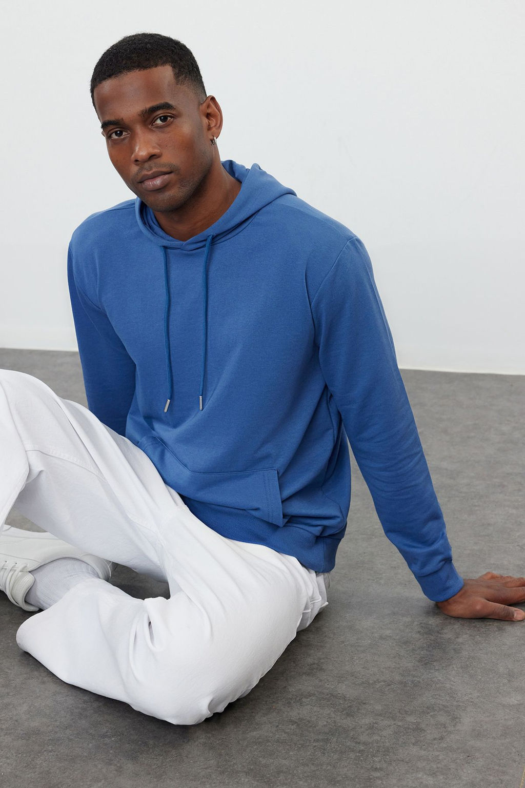 TRENDYOL MAN Mavi Regular/Normal Kesim Kapusonlu Uzun Kollu Sweatshirt TMNAW20SW0162 - Trendyolmilla фото 67