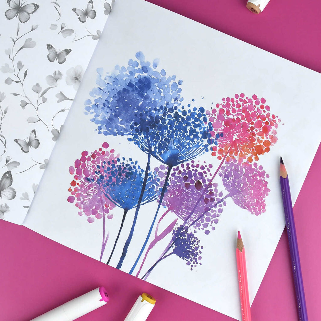 Книжка-раскраска для детей. Серия "Творческая раскраска" арт. 73318 ЦВЕТЫ /215x215 мм, 16 л., блок - офсет 120 г/м?, полноцветная печать/печать в одну краску, обл - мелованный картон 200 г/м?, клеевое скрепление,