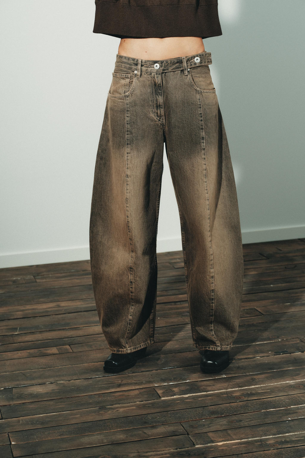 TRF OVERSIZE LOW-RISE JEANS - Zara фото 2