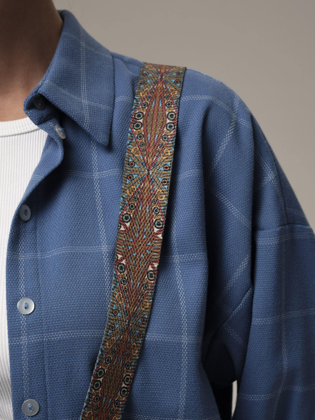 Сумка кожаная кросс-боди Azaro 30996 силвер/клетка