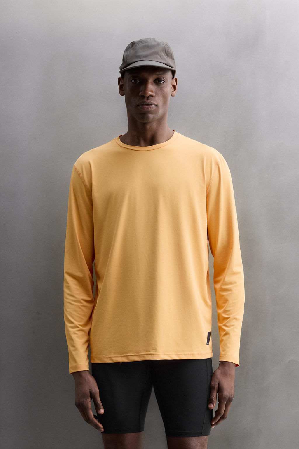 BASIC LONG SLEEVE TECHNICAL T-SHIRT - Zara фото 2