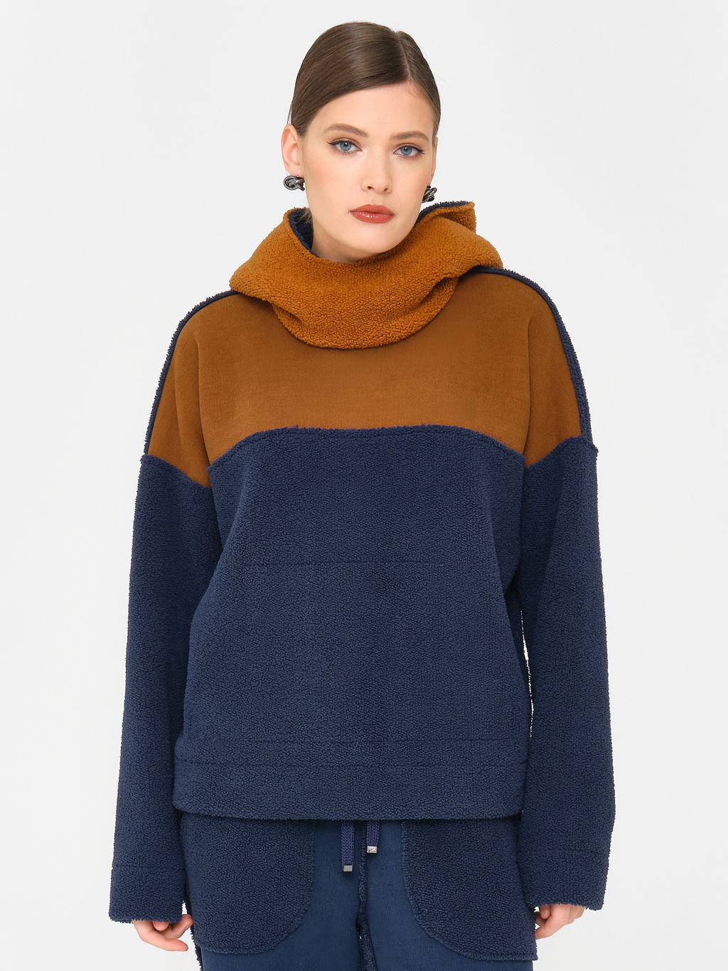 Джемпер двусторонний с капюшоном - Stilla фото 7