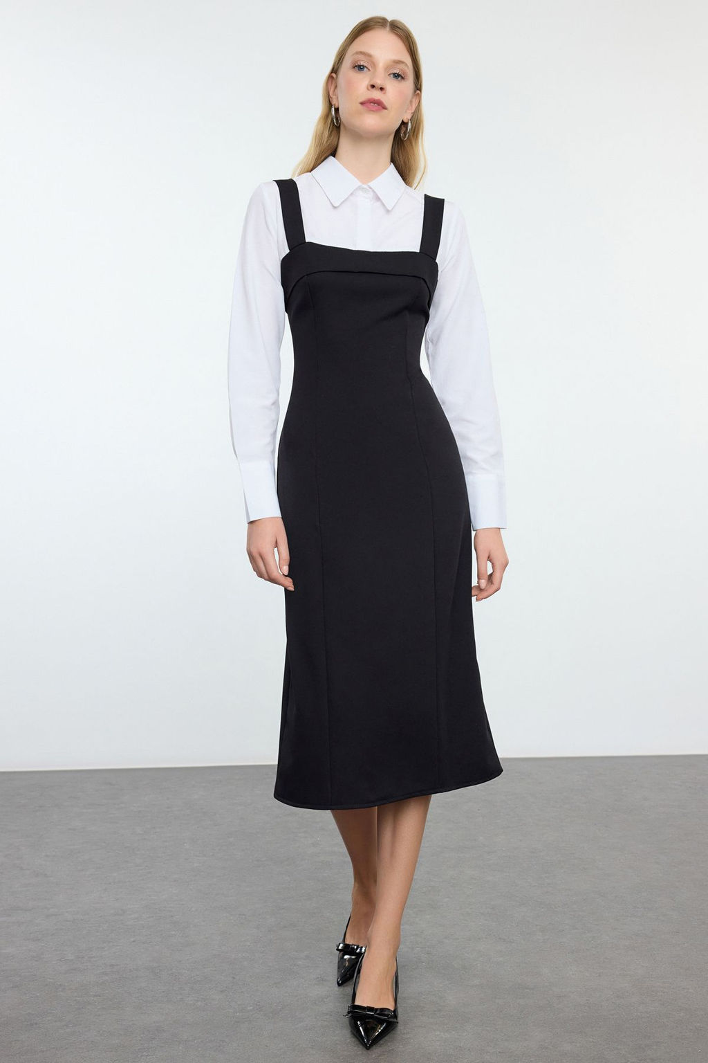 TRENDYOLMILLA Lacivert Cizgili Gomlek Detayl? Vucuda Oturan Mini Dokuma Elbise TWOAW25EL00423 фото 2