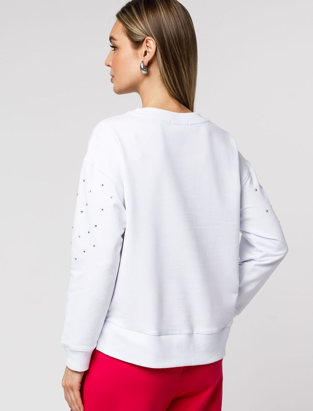 D49.072 Джемпер женский белый_стразы