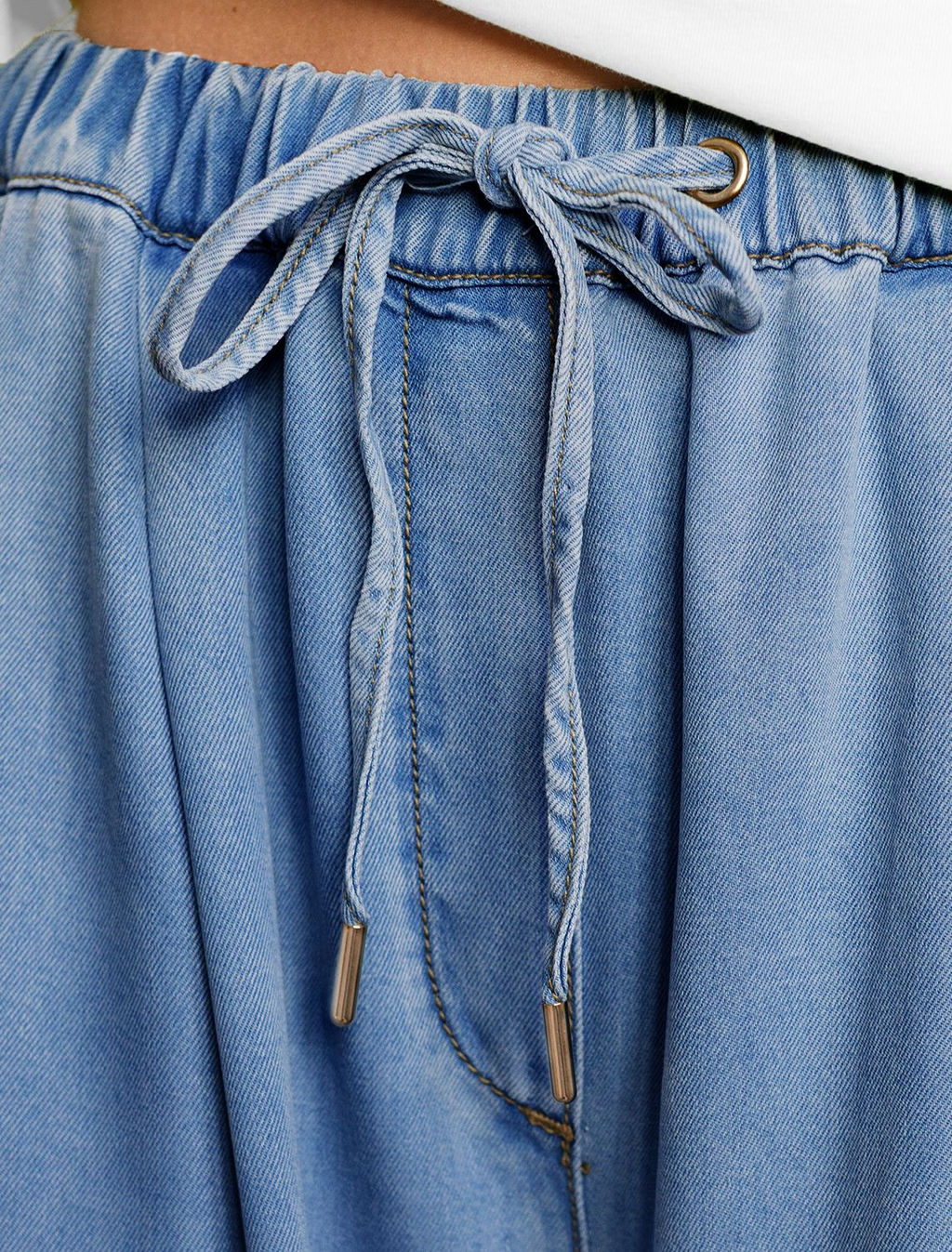 Брюки-палаццо с поясом на резинке из джинсового лиоцелла - Vilatte фото 2