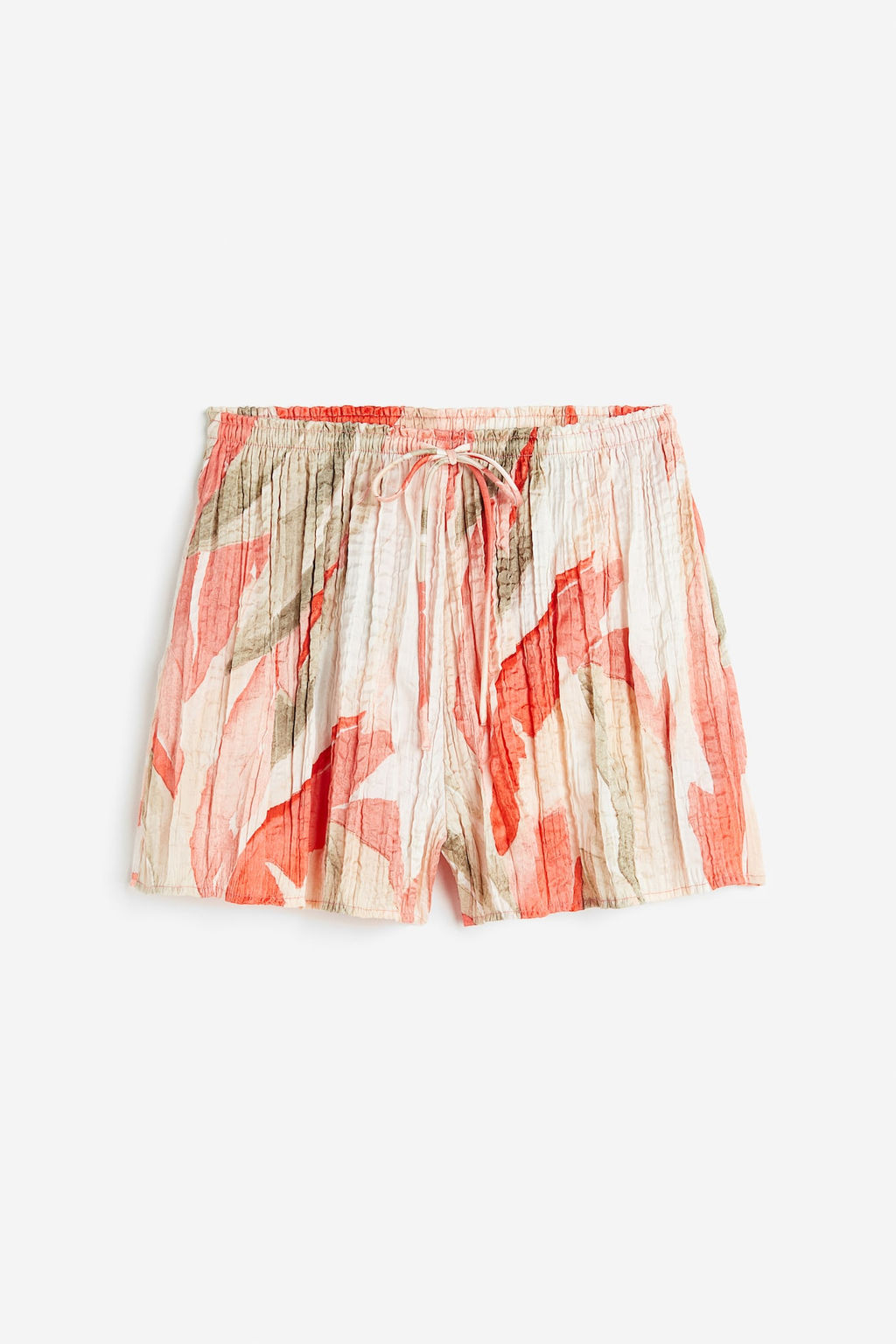 Pantalon corto plisado en saten
