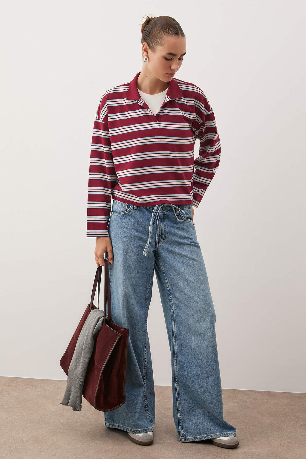 Bordo Cizgili Polo Yaka Oversize/Genis Kal?p Orme T-Shirt TWOAW26TS00020