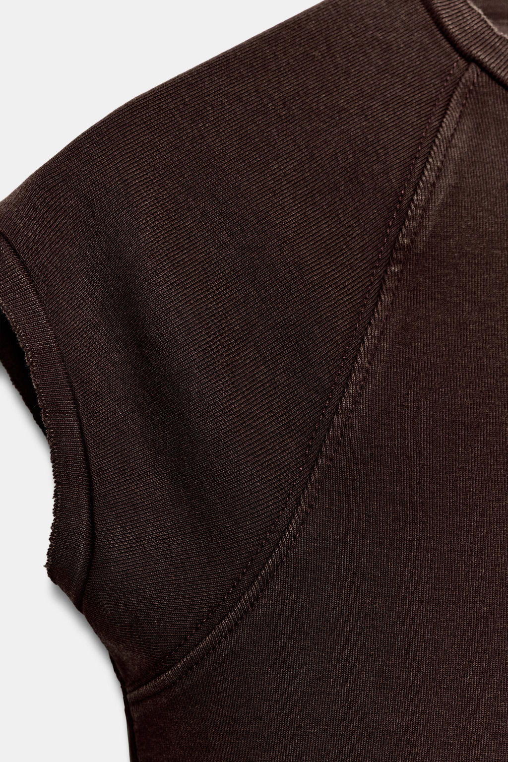 CAMISETA EFECTO LAVADO MANGA RANGL?N / Marr?n - Zara фото 7