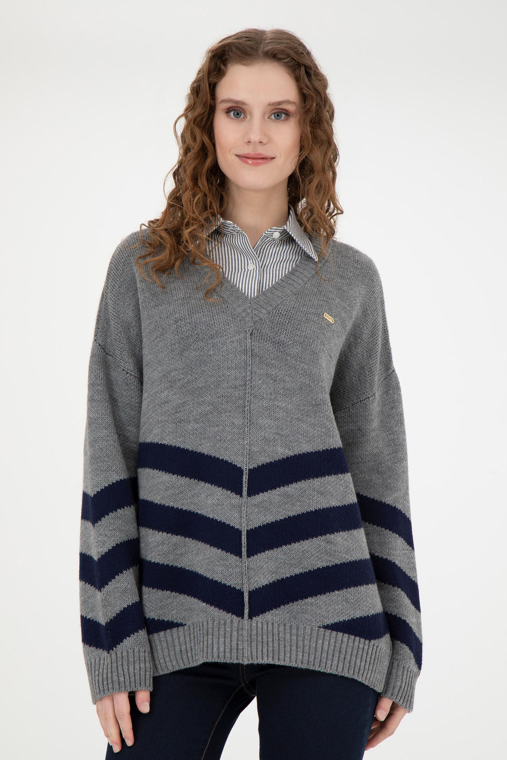 Kad_n Gri Melanj V Yaka Triko Kazak