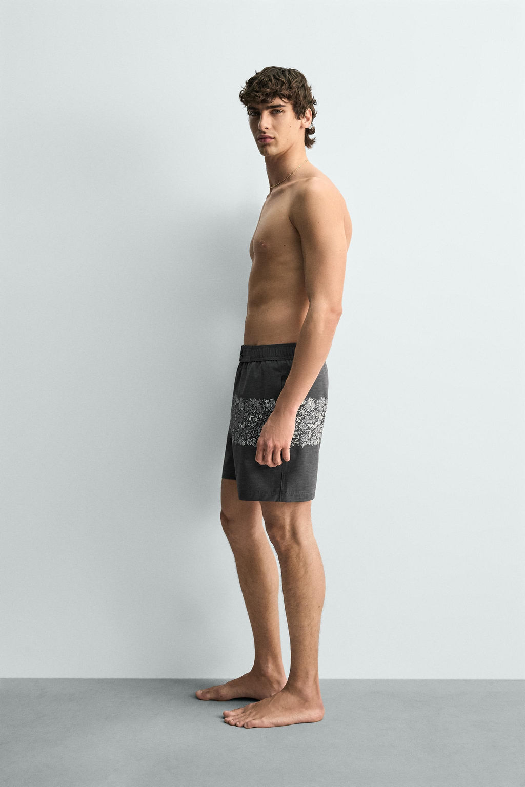 BA?ADOR LARGO ESTAMPADO FLORAL / Marino - Zara фото 4