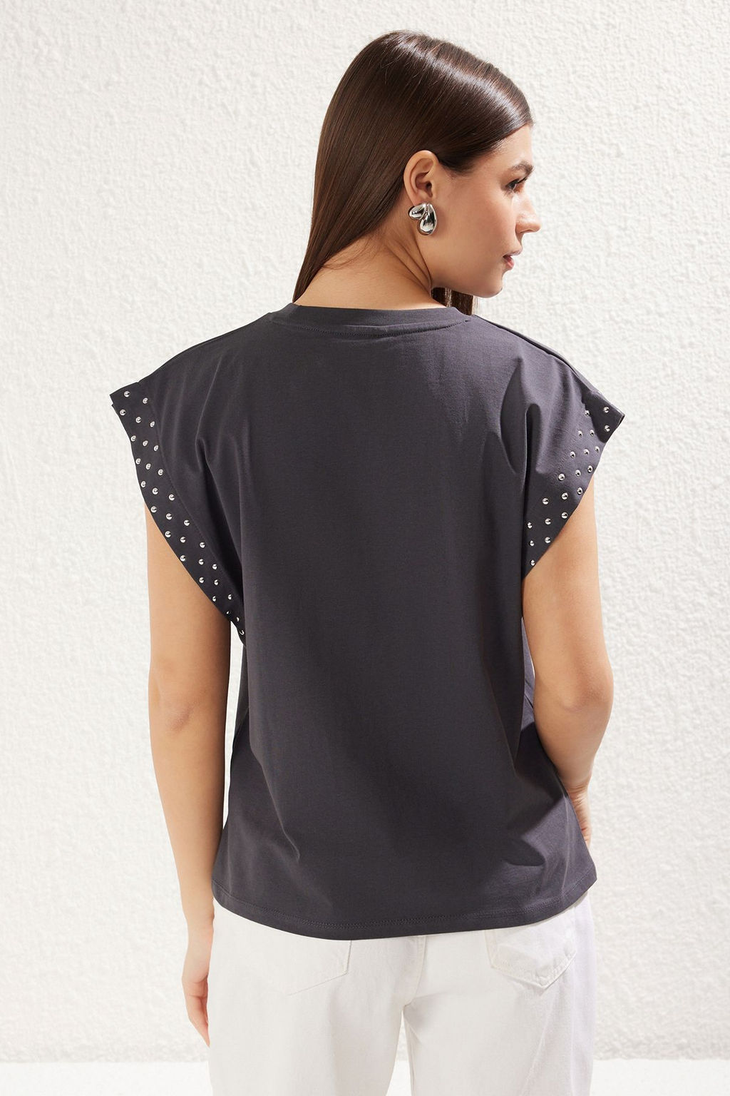 TRENDYOLMILLA Lacivert %100 Pamuk Dugme Detayl? Vatka Gorunumlu Basic Bisiklet Yaka Orme T-Shirt TWOSS23TS00016  фото 26