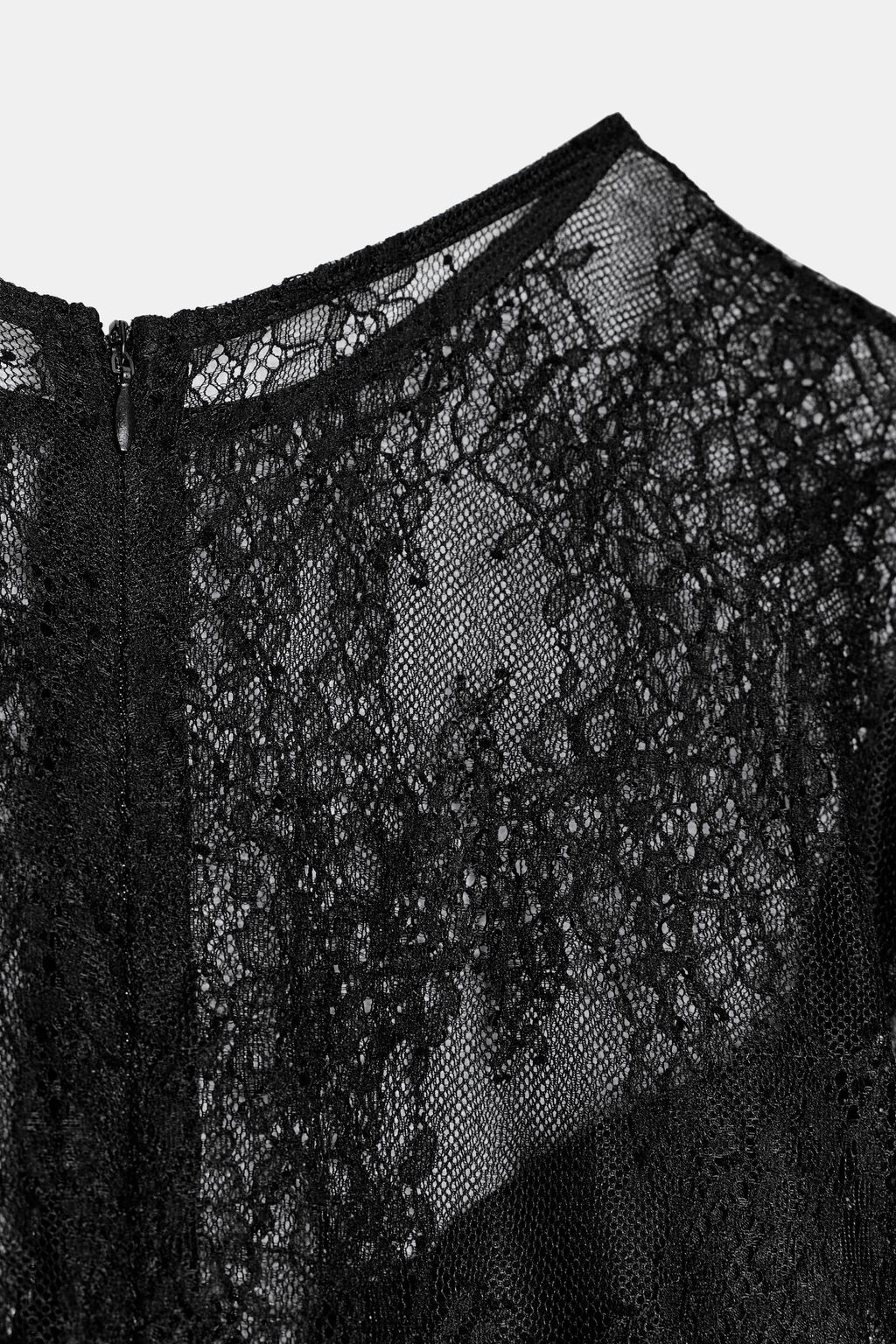 LONG DRESS WITH COMBINED LACE