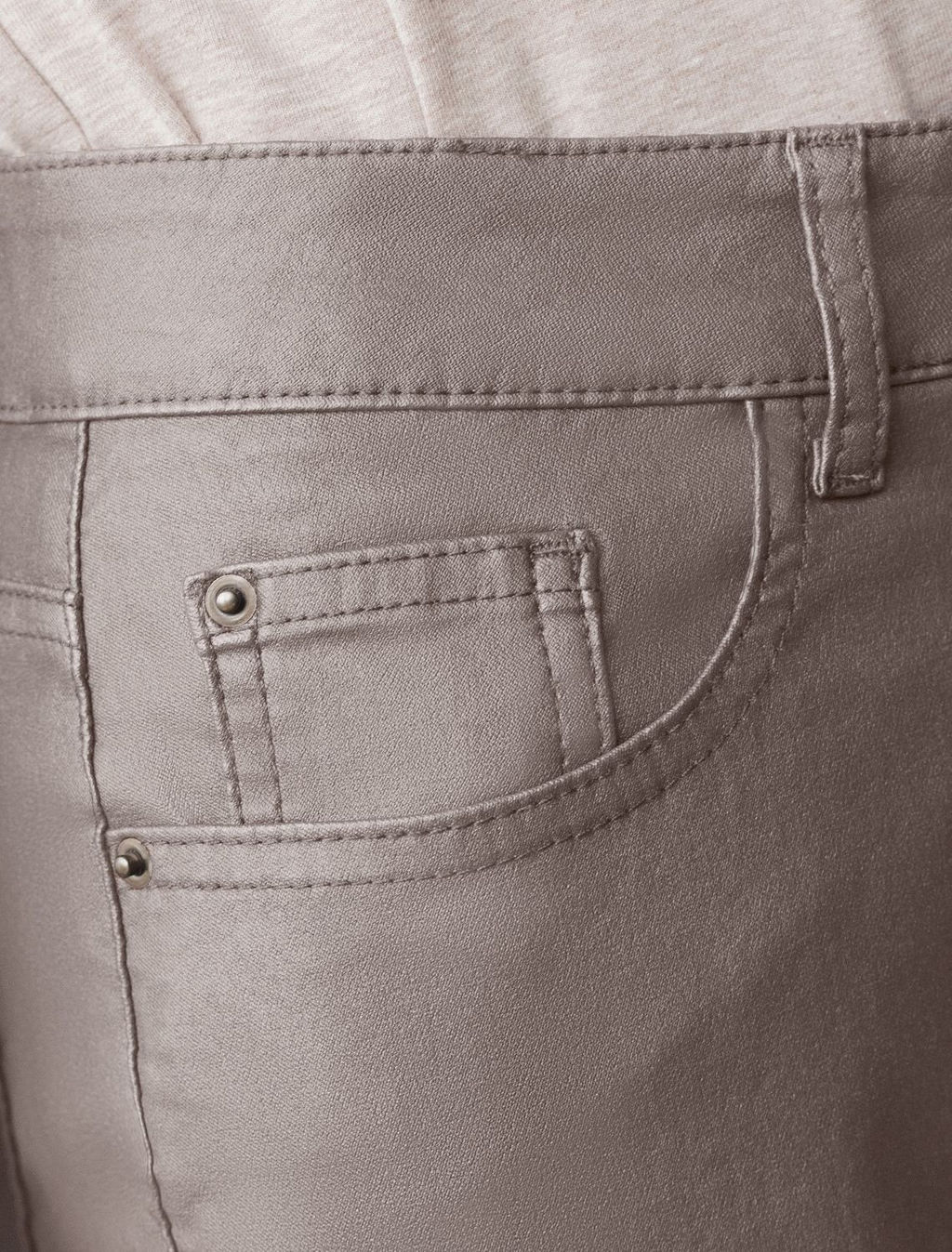 D24.273 Брюки женские кофейный