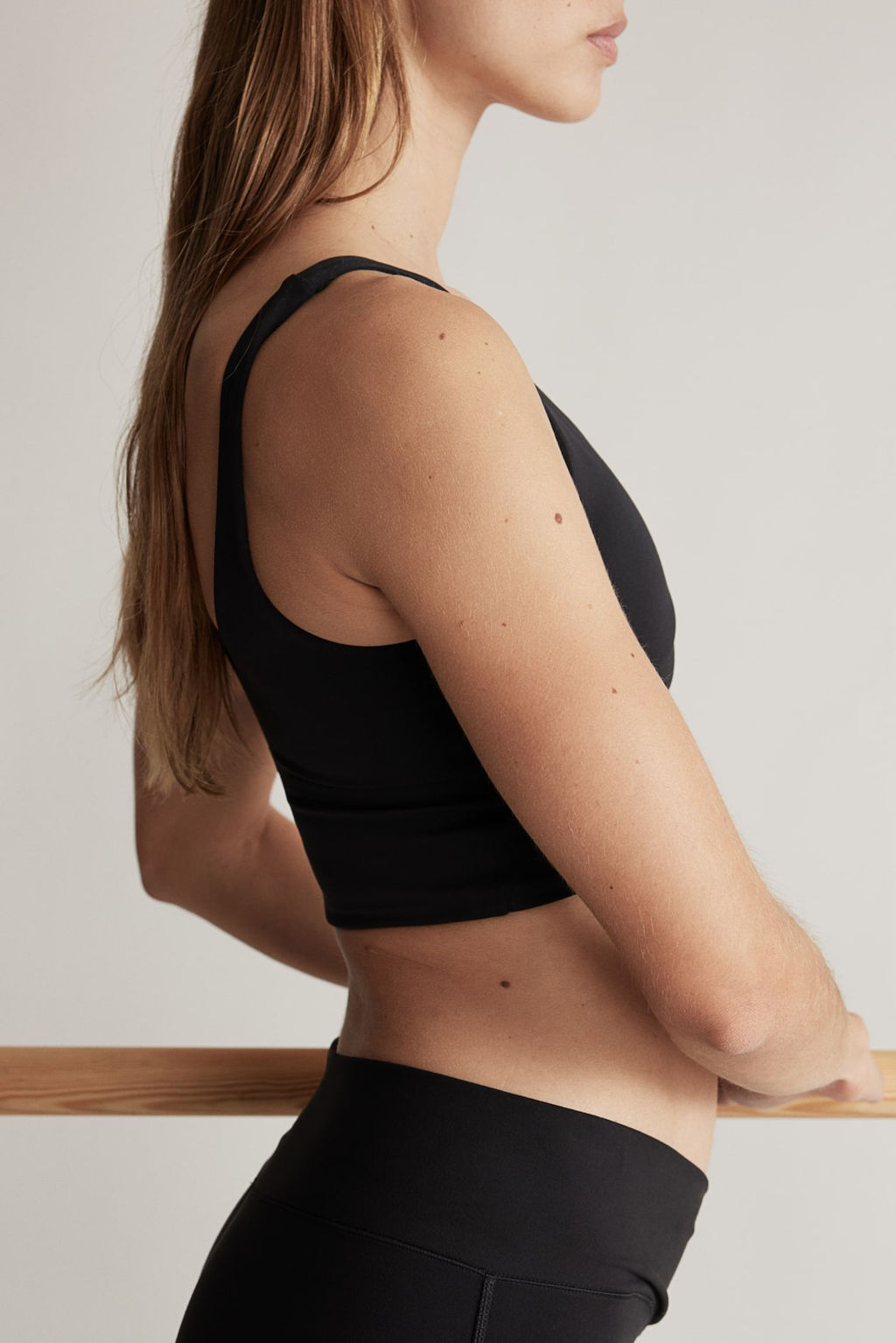 Sujetador de deporte en SoftMove Medium Support - H&m фото 4