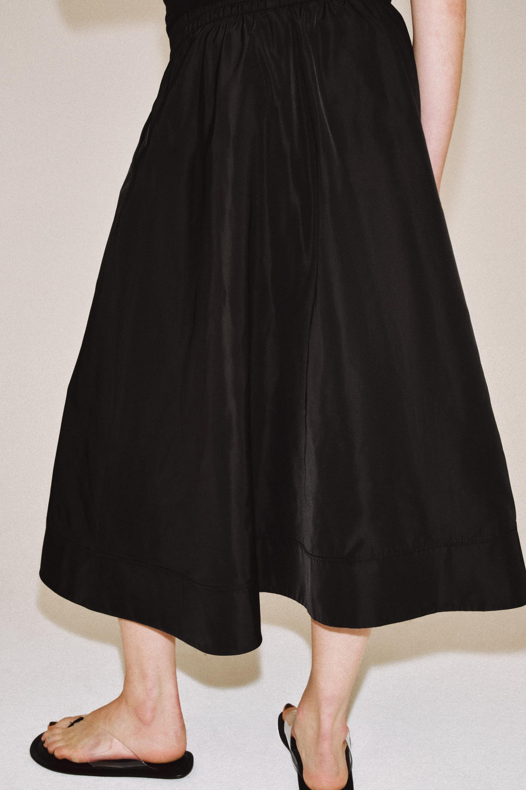 FALDA MIDI CAPA ZW COLLECTION / Negro - Zara фото 3